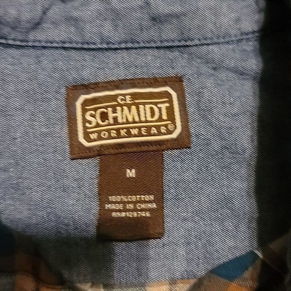 MEN'S Schmidt long sleeve button down size medium. - Picture 3 of 4